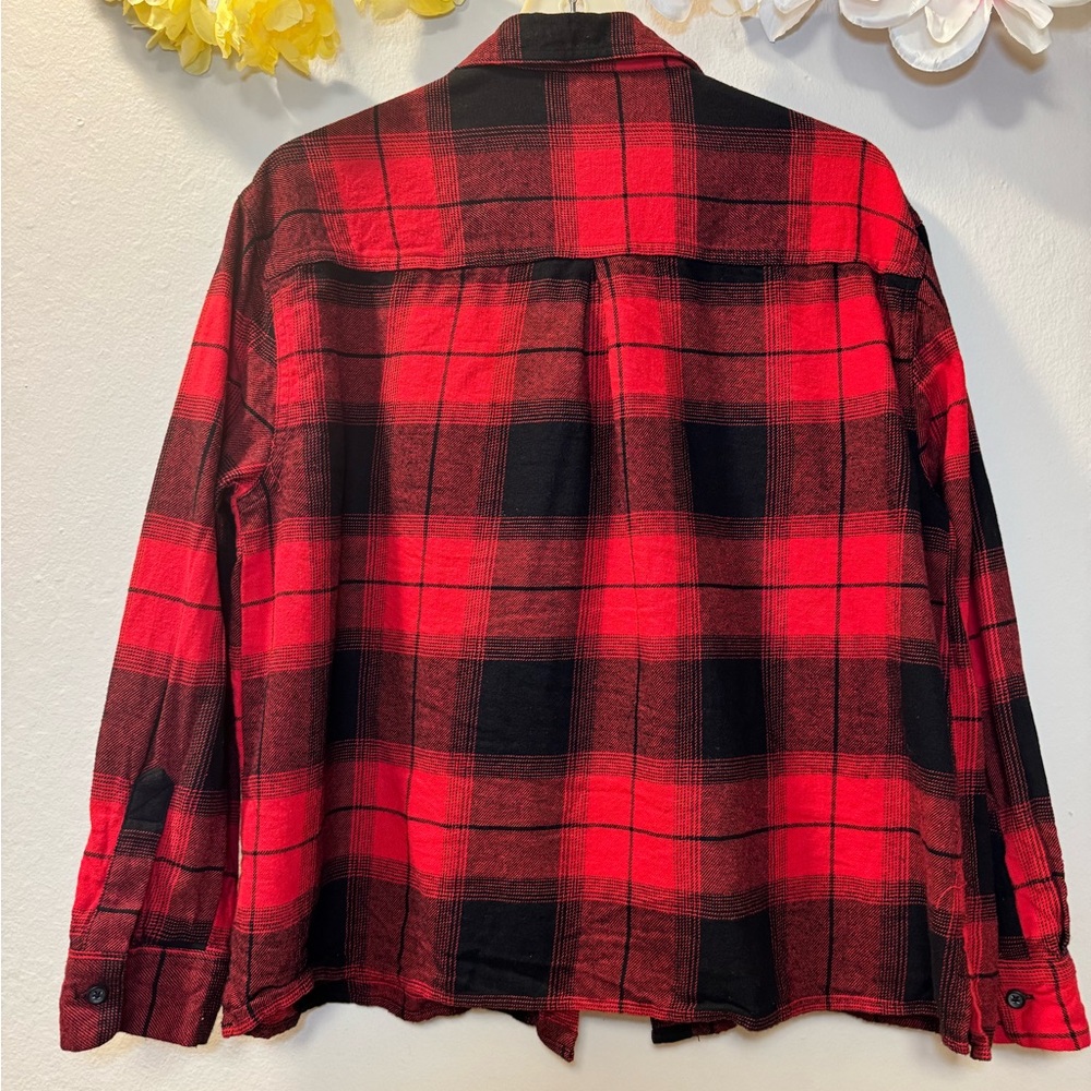 Old Navy Red and Black Plaid Button-Up Shirt Jacket - Picture 5 of 10